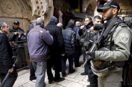 Salat Jumat Pertama di Masjidilaqsa di Bawah Bayang-Bayang Senjata Israel