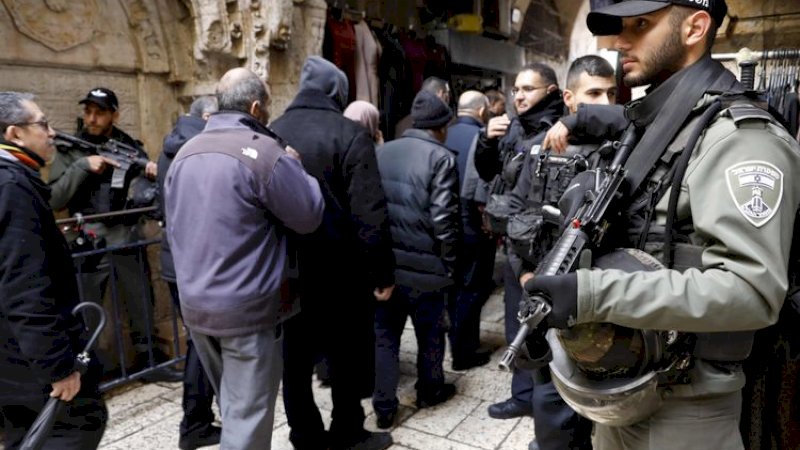 Tentara Israel mengawasi ketat salat Jumat pertama pasca pernyataan Donald Trump.