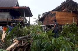 Kalaksa BPBD Luwu Utara Sambangi 2 Desa Terdampak Puting Beliung