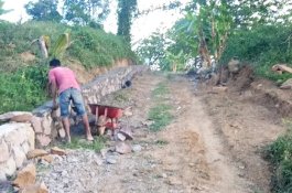 Warga Keluhkan Talud di Wajo yang Diduga Asal-asalan, PPK Justru Bela Kontraktor