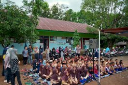 Keberanian Murid SD Inpres Balangpunia pada Literasi Sekolah yang Digelar Gowa Menyala