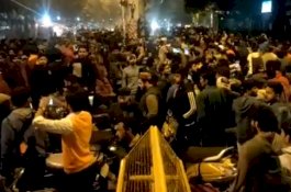 Kali Ketiga 2020, Penembakan Minggu Malam di Universitas Jamia Millia Islamia