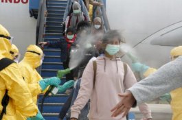 Kata Menkes Terawan Soal Cara Semprot WNI dari China yang Disorot Dunia