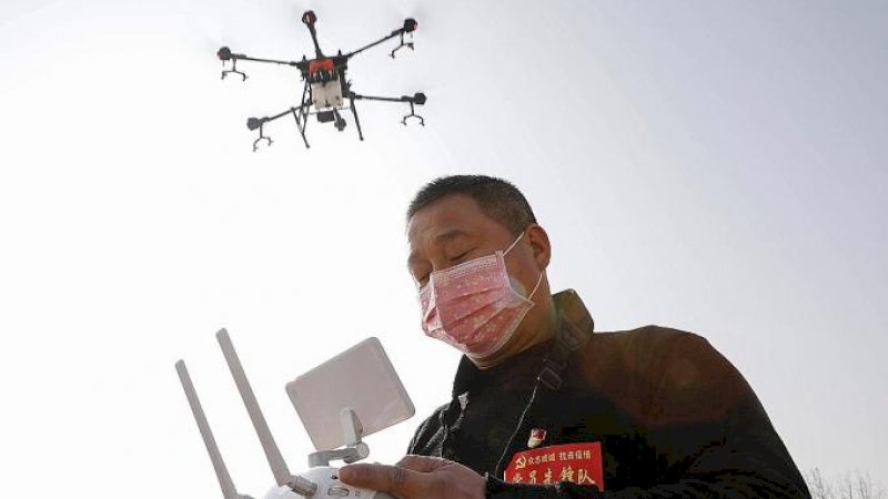 Cegah Virus Corona, China 'Marahi' Warga yang Keluyuran Pakai Drone