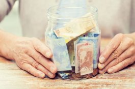 4 Zodiak Ini Patut Dijadikan Pasangan, Tidak Pelit!