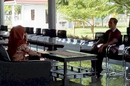 Hari Kamis Pakai Batik Rongkong, Bupati Lutra Buktikan Satunya Kata dan Perbuatan