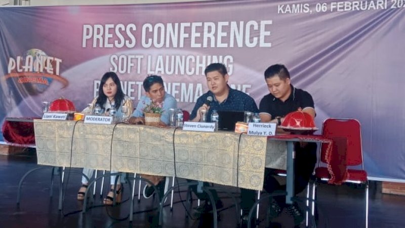 Konferensi pers PT Planet Sinema Indonesia di Bone, Kamis (6/2/2020).