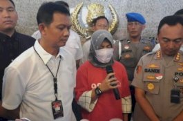 ASI Terpaksa Dihentikan, Bayi Penghina Risma Menangis Begitu Tiba di Mapolres