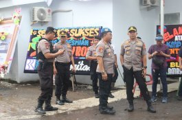 Kapolres Pelabuhan Makassar Pimpin Pengamanan Peresmian Kapal KMP New Rose