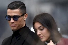 Orang Kaya Bebas, Ronaldo Booking Seluruh Restoran untuk Kelabui Jurnalis