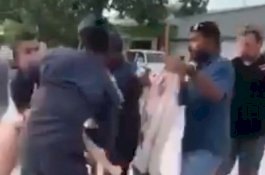 Turis Wanita Berbikini Meronta-ronta saat Ditangkap, Polisi Balut Tubuhnya dengan Handuk