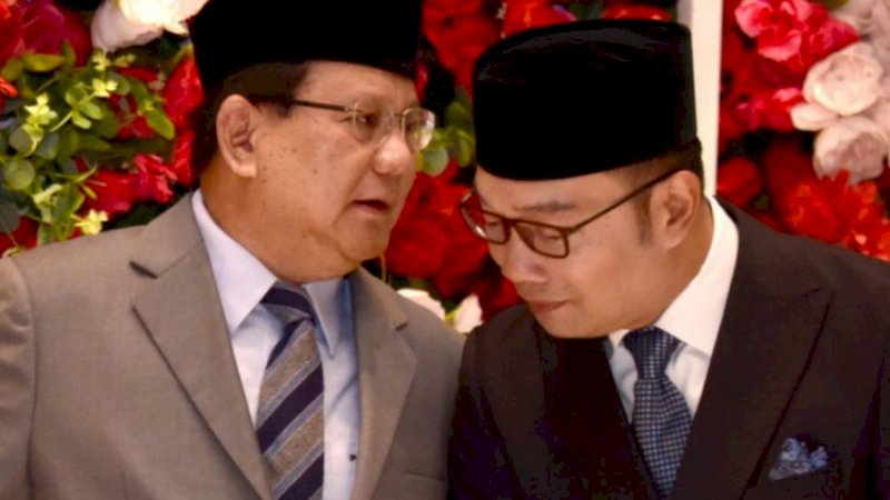 Prabowo berbisik kepada Ridwan Kamil, Sabtu (8/2/2020).