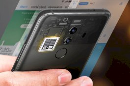 Sales di Dubai Diadili Karena Mencuri 496 Smartphone