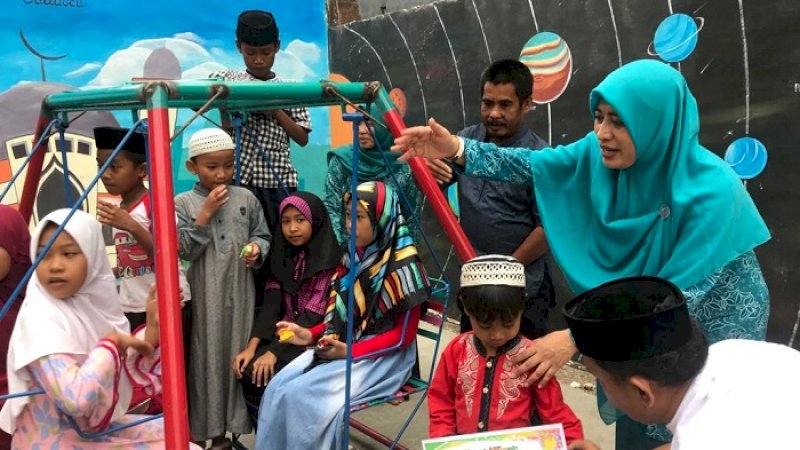 Ketua Tim Penggerak PKK Kabupaten Wajo, Hajah Sitti Maryam meresmikan Masjid Al Hidayah Callaccu sebagai masjid ramah anak, Minggu (9/2/2020).