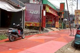 Sudah Sosialisasi, Jalur Pedestrian Gowa Tetap Jadi Lahan Parkir bagi Pemotor