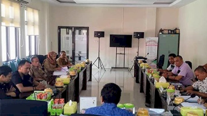 Komisi IV DPRD Wajo Mediasi SMKN 5 dengan Dua Staf TU yang Mengaku Diberhentikan