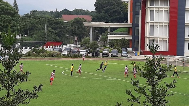 Laga antara Persipare U-17 melawan Maluku Utara di Stadion Universitas Muhammadiyah Malang (UMM), Selasa (11/2/2020).