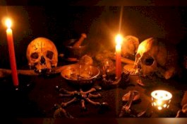 Kakak Keluar Toilet dengan Wajah Aneh, Adik Masuk Temukan Sekte Berjubah Hitam Mau Ritual