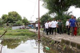 Antisipasi Banjir, Pj Wali Kota Makassar 2 Jam Telusuri Drainase dan Kanal