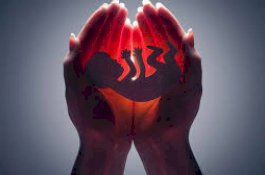 Pendeta Ini Dikecam Usai Sebut Aborsi Lebih Buruk dari Pedofil