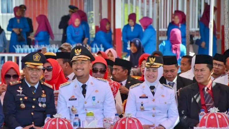 Pasangan Andi Seto dan Andi Kartini Ottong dalam sebuah kesempatan.