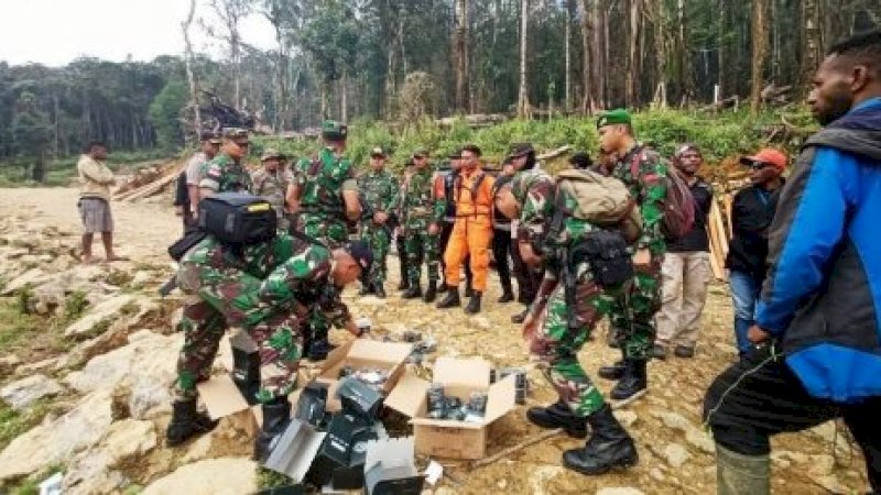 Ditemukan Setelah Tim Jalan Kaki 5 Jam, 12 Korban Heli MI-17 Hanya Dikenali dari Seragam Lorengnya