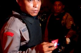 Valentine Mau Berakhir; Pemuda dengan Kondom, Miras, dan Tisu Malah Dicegat Polisi