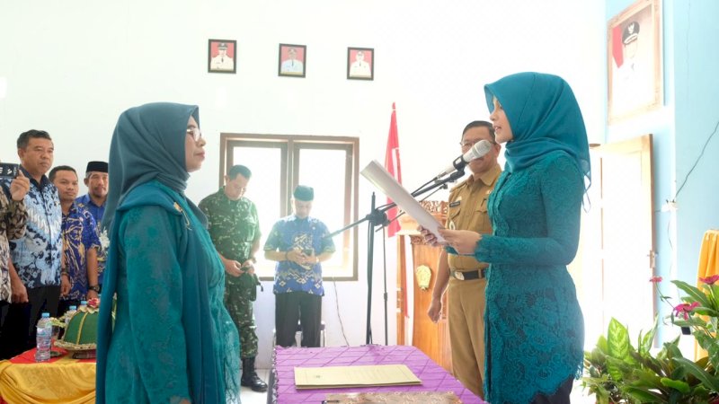 Priska Adnan Lantik Ketua PKK Kecamatan Parigi