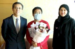 Sembuh dari Virus Corona, Pasien Asal China Dapat Hadiah Karangan Bunga 