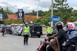 Mobil Dibobol Maling saat Pemiliknya Salat Jumat, Aksi Polisi di Wajo Ini Patut Dicontoh