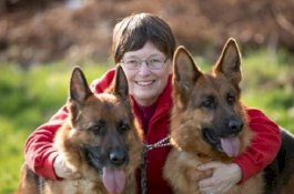 Perempuan di Inggris Deteksi Kanker Berkat 2 Anjing Peliharaannya