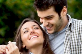 Hai Para Wanita, Ini Tanda-tanda Bila Pria Menyukai Anda