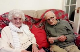 Pasangan Lansia Bunuh Diri Bersama, Suami Selamat dan Menyaksikan Istri Meninggal