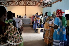 Penembakan di Gereja Bukrina Faso, 24 Orang Tewas