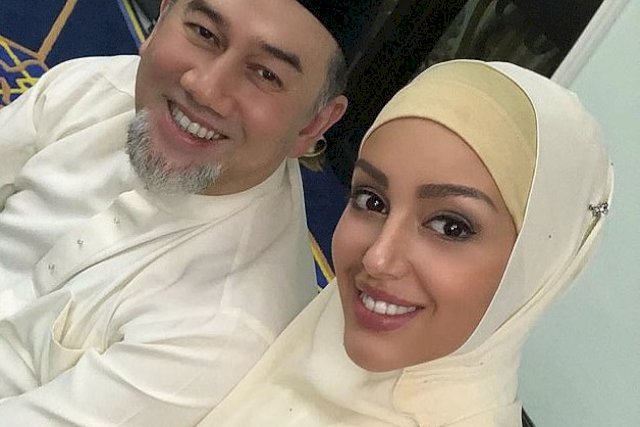 Dua Hari Setelah Nikah Oksana Ditelpon Wanita Yang Mengaku Istri Raja Malaysia