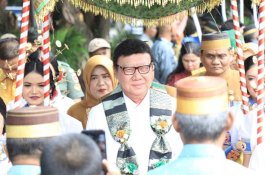 Tari 'Lamba Belo' Sambut MenPAN-ARB di Hari Jadi Barru Ke-60