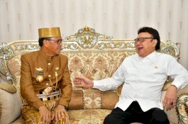 Saat Nurdin Abdullah dan MenPAN-RB Ngobrol Sebelum ke Acara HUT Barru Ke-60