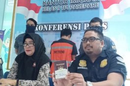 Mengejar Cinta Hingga ke Sidrap, WNA asal Filipina Dideportasi