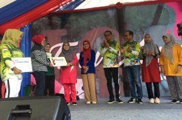 PKK Enrekang Dapat Penghargaan dari FKG Unhas