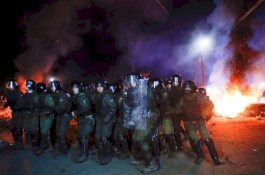 Tak Terima Kotanya Jadi Tempat Karantina, Warga Lempari Batu Bus Pengungsi Cronavirus