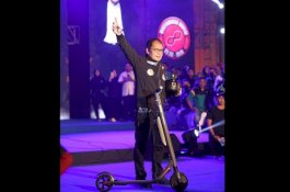 Janji Berikan Insentif Rp2 Juta, Danny Juga Pamer Baju dan Skuter Listrik untuk Ketua RT-RW