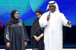 Ibu Ini Bagikan Uang kepada Perawat dan Petugas Medis pada Hari Dia Meninggal