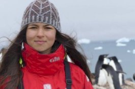 Kenalkan Mya-Rose Craig, Gadis Cantik Calon Penerima Doktor Kehormatan Termuda di Inggris