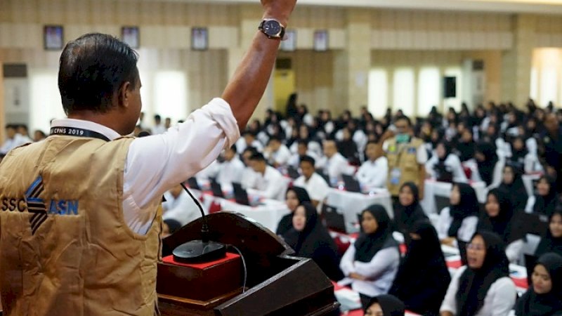 Wakil Bupati Bone, Ambo Dalle sempat meninjau ujian SKD hari pertama, Senin (24/2/2020).