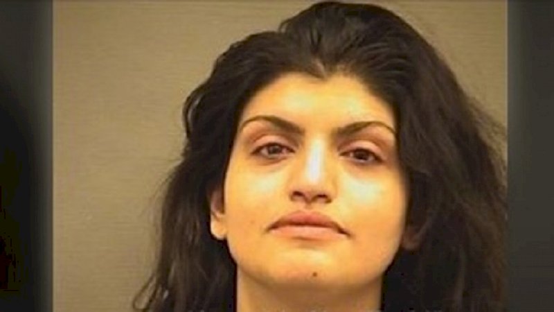 "Saya Akan Tikam Seluruh Penumpang," Perempuan Ini Nyaris Menyalakan Korek di Toilet Pesawat&nbsp;