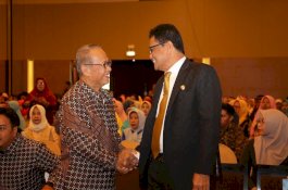 Fasilitasi ASN Lanjutkan Kuliah, Bupati Barru Raih Nobel Education Award 2020