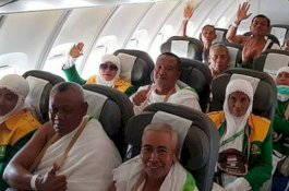 400 Jemaah dari Makassar Tengah Mengudara Menuju Jeddah, Bagaimana Nasibnya?