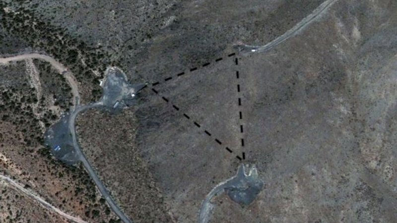 Pengguna Google Earth Temukan Pintu 'Tersembunyi' Area 51