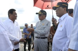 Menhub Komitmen Perhatikan Pelabuhan Garongkong dan Kereta Api di Barru