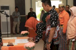 Pelantikan Anggota PPK Se-Kabupaten Barru, Suardi Saleh Ingatkan Integritas